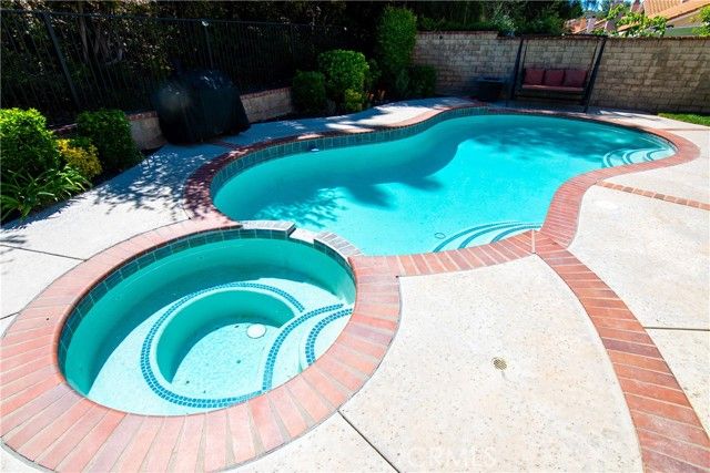 28830 Shadow Valley, Saugus (santa Clarita), CA 91390