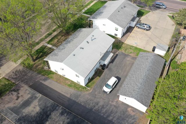 5208 W 47th St Street, Sioux Falls, SD 57106