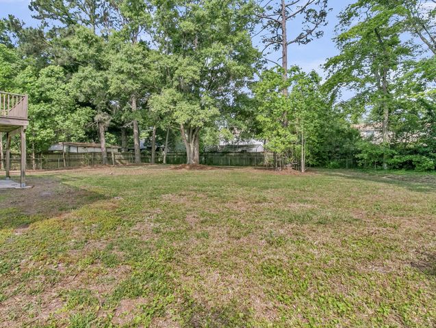 104 Foxfire Court, Summerville, SC 29486