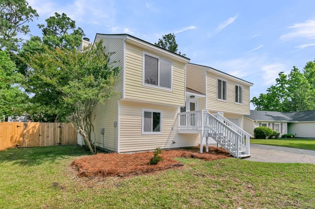 104 Foxfire Court, Summerville, SC 29486