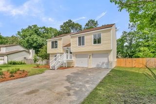 104 Foxfire Court, Summerville, SC 29486