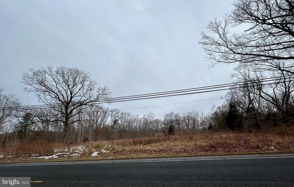 451 E MALAGA RD, Williamstown, NJ 08094