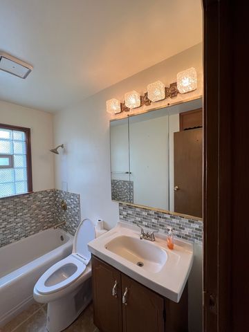 20185 Torrence Avenue, Lynwood, IL 60411