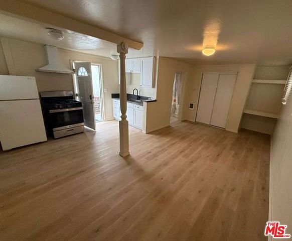 563 2nd Street, Hermosa Beach, CA 90254