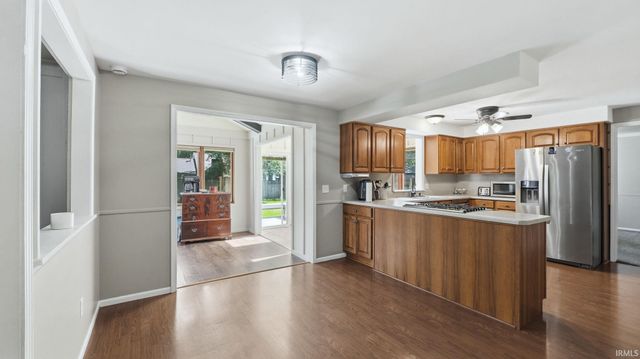 6514 Centerton Drive, Fort Wayne, IN 46815