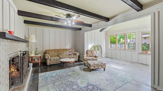 6514 Centerton Drive, Fort Wayne, IN 46815