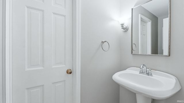 6514 Centerton Drive, Fort Wayne, IN 46815