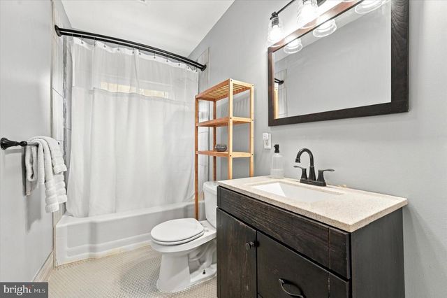 651 S 51ST, Philadelphia, PA 19143