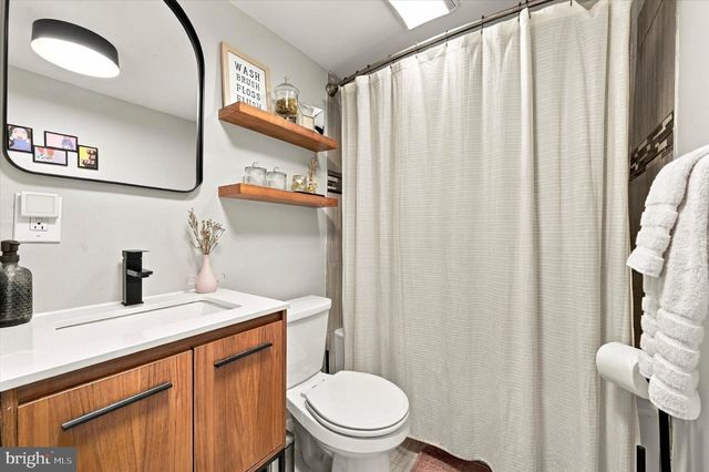 651 S 51ST, Philadelphia, PA 19143