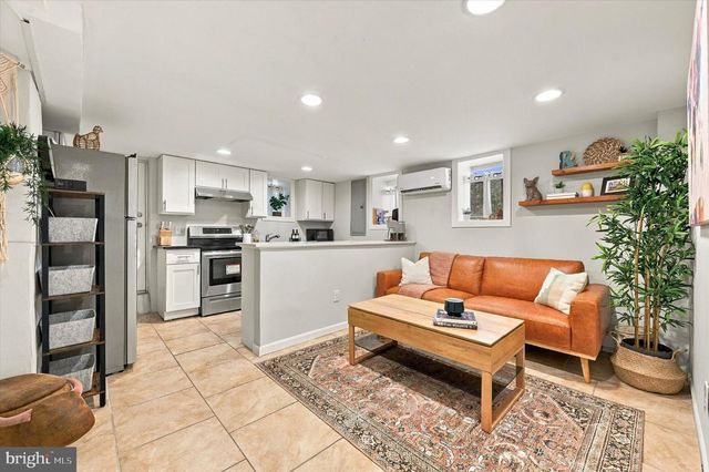 651 S 51ST, Philadelphia, PA 19143