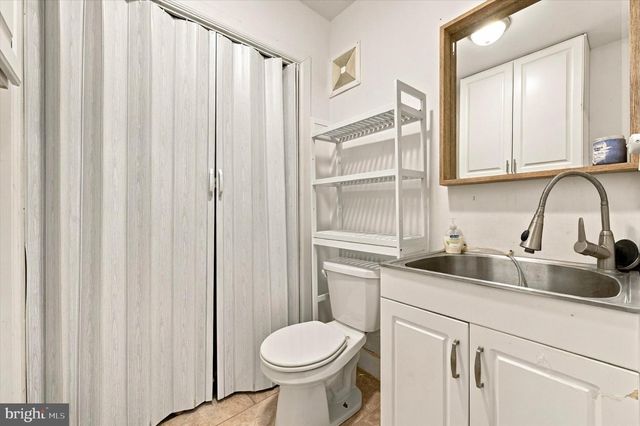 651 S 51ST, Philadelphia, PA 19143
