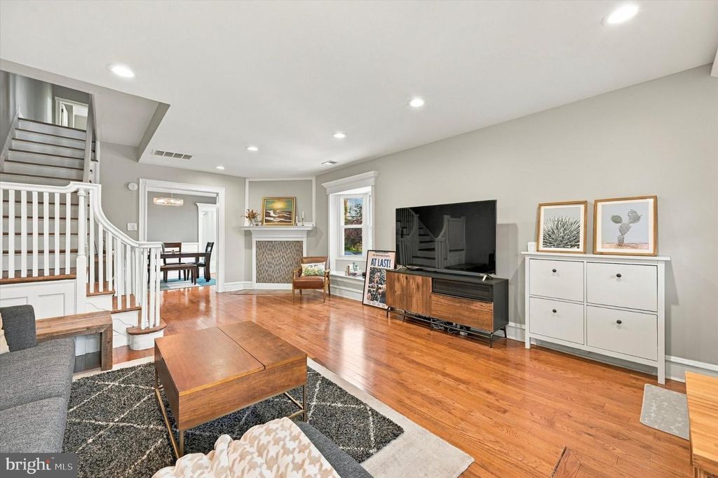 651 S 51ST, Philadelphia, PA 19143