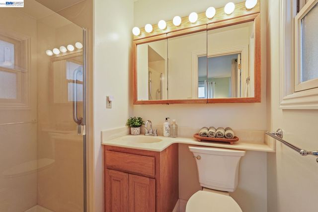 1674 Kasba St, Concord, CA 94518