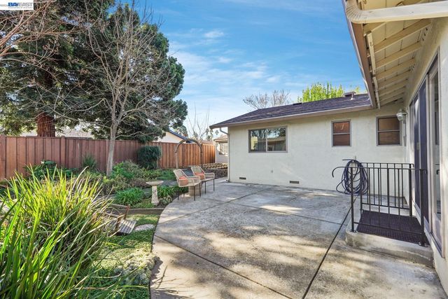 1674 Kasba St, Concord, CA 94518