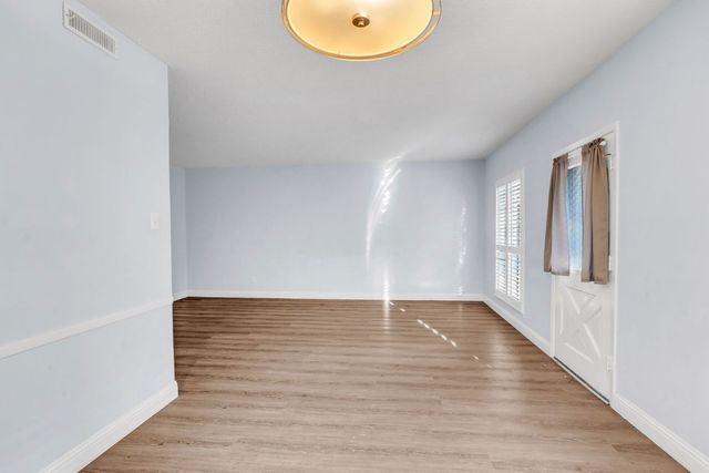 6017 E University Boulevard 118, Dallas, TX 75206