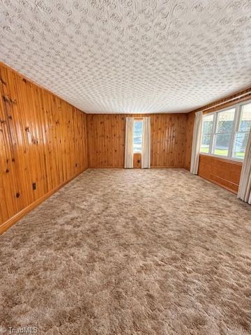 1559 Jordan Drive, Winston-salem, NC 27105