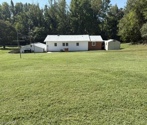 1559 Jordan Drive, Winston-salem, NC 27105