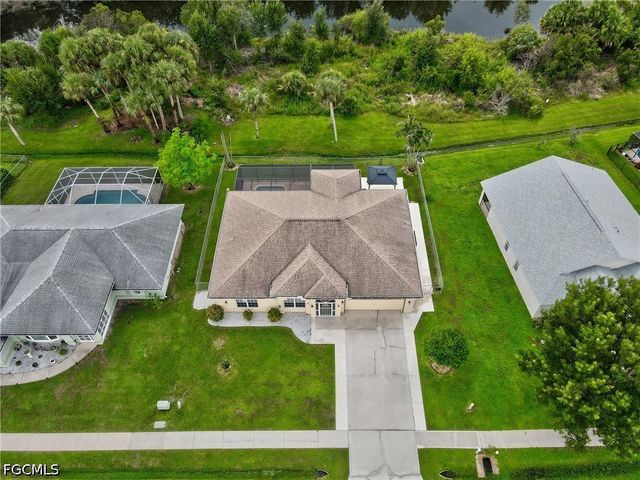 4449 Varsity Lakes DR, Lehigh Acres, FL 33971