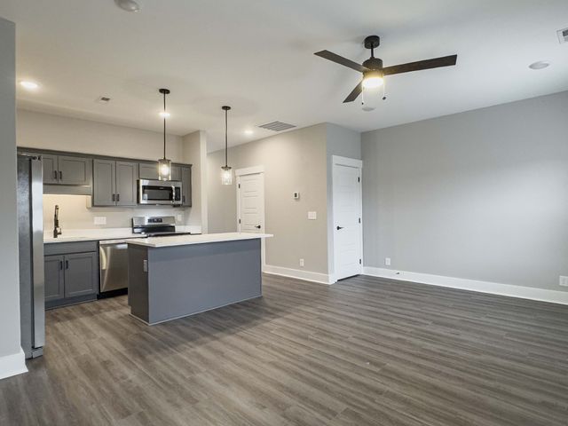 406 Jonathan Wade Circle, Clarksville, TN 37043