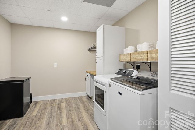 8186 NC 183 Highway, Linville Falls, NC 28657