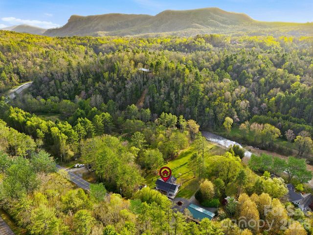 8186 NC 183 Highway, Linville Falls, NC 28657