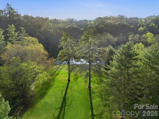 8186 NC 183 Highway, Linville Falls, NC 28657