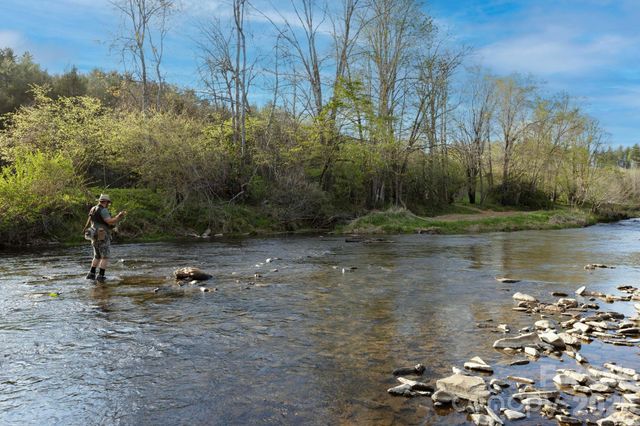 8186 NC 183 Highway, Linville Falls, NC 28657