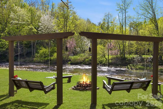 8186 NC 183 Highway, Linville Falls, NC 28657