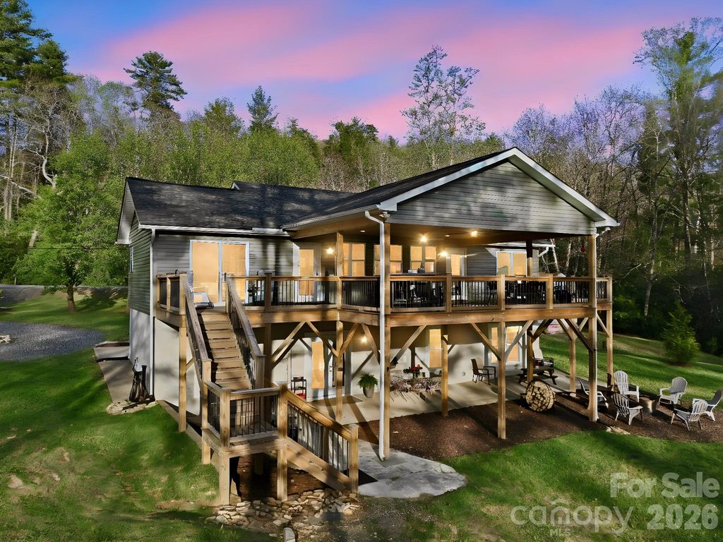 8186 NC 183 Highway, Linville Falls, NC 28657