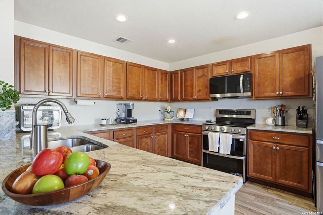 4551 Summer Fall, San Antonio, TX 78259