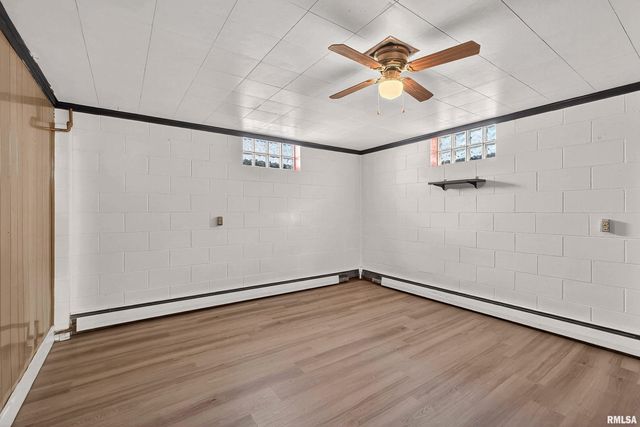 525 GREEN Court, Colona, IL 61241