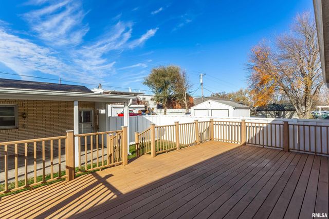 525 GREEN Court, Colona, IL 61241