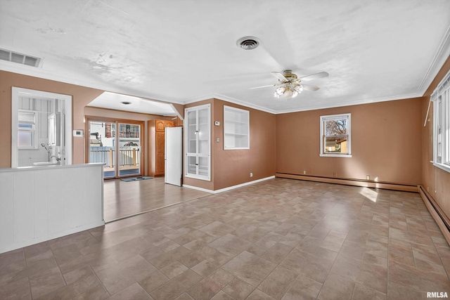 525 GREEN Court, Colona, IL 61241