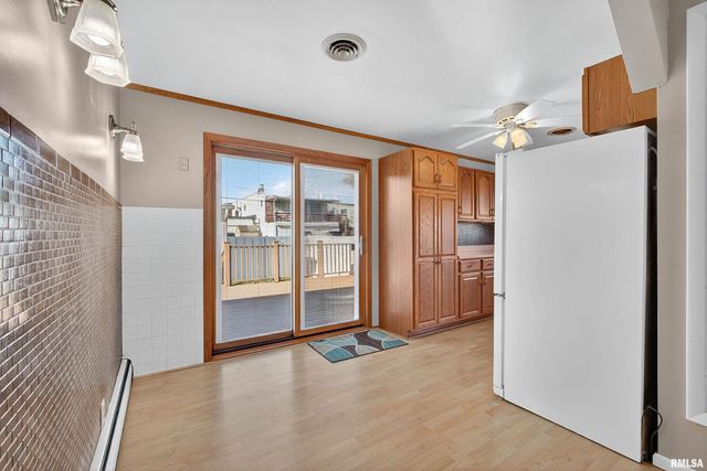 525 GREEN Court, Colona, IL 61241