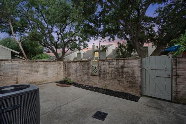 7119 Brendam Lane, Houston, TX 77072