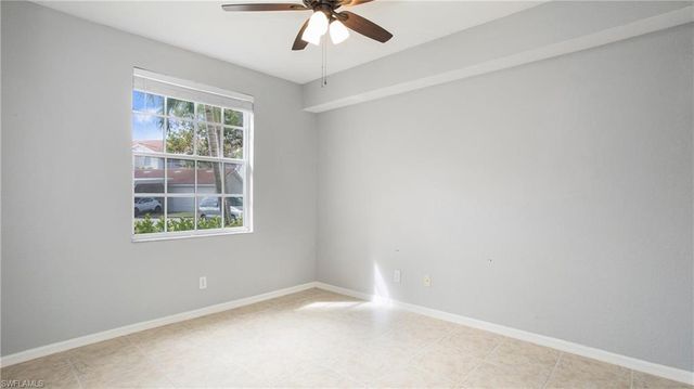 4620 Saint Croix LN 914, Naples, FL 34109