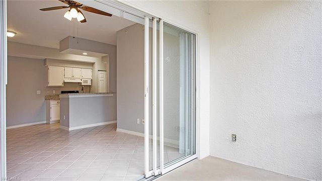 4620 Saint Croix LN 914, Naples, FL 34109