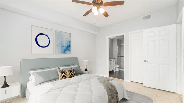4620 Saint Croix LN 914, Naples, FL 34109