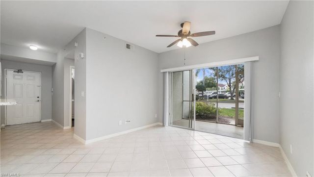 4620 Saint Croix LN 914, Naples, FL 34109