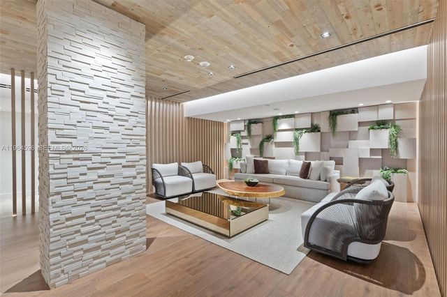 2301 Collins Ave 504, Miami Beach, FL 33139