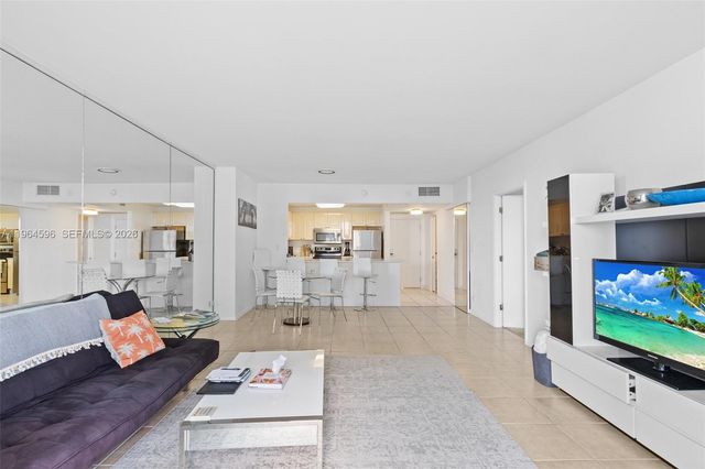 2301 Collins Ave 504, Miami Beach, FL 33139