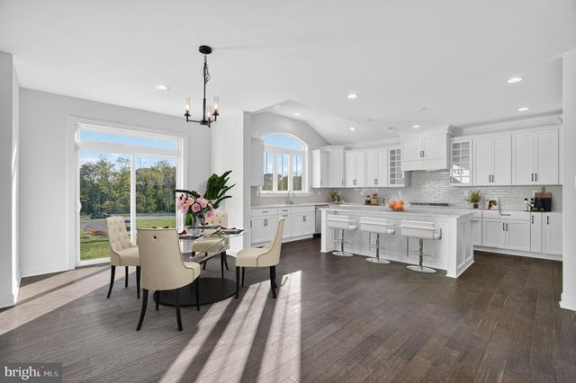409 LONGVIEW DR, Collegeville, PA 19426