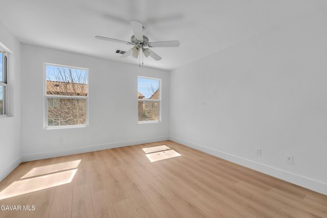 5816 W Avenue K13, Lancaster, CA 93536