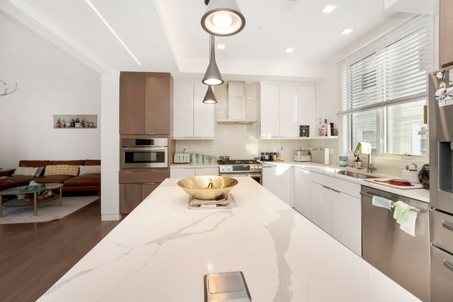 86 Fremont St 2, Somerville, MA 02145