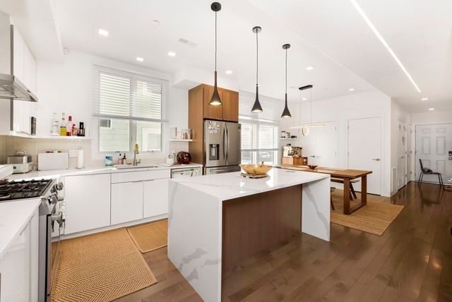 86 Fremont St 2, Somerville, MA 02145