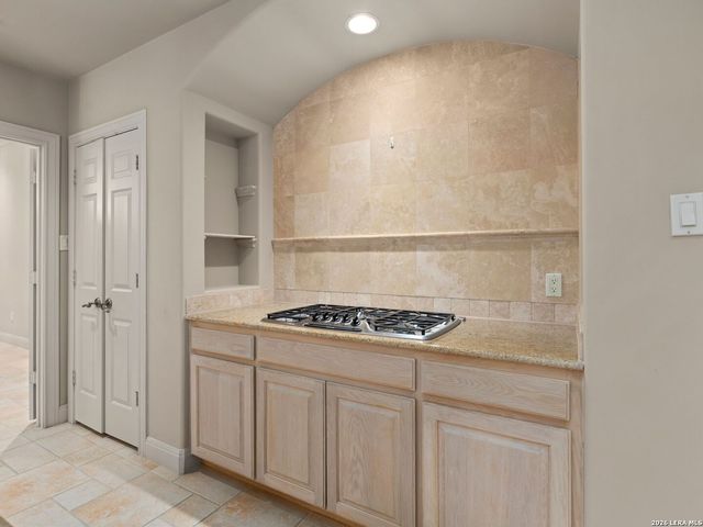 9 Rugby Lane, San Antonio, TX 78257