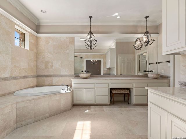 9 Rugby Lane, San Antonio, TX 78257