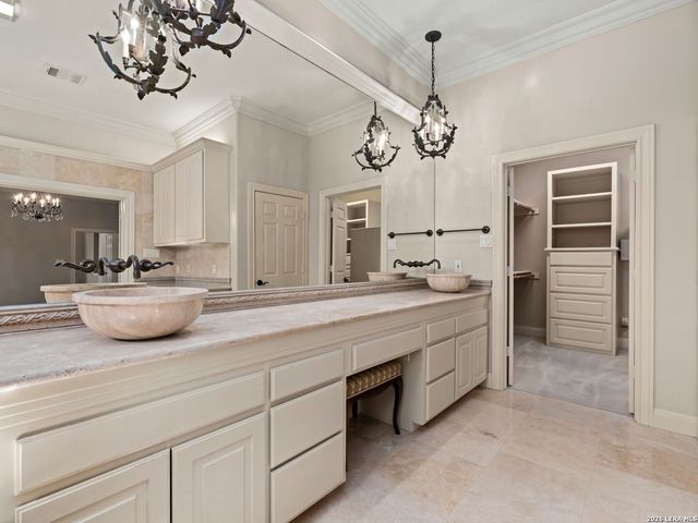 9 Rugby Lane, San Antonio, TX 78257