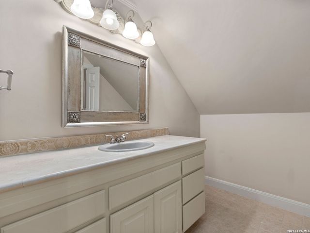 9 Rugby Lane, San Antonio, TX 78257