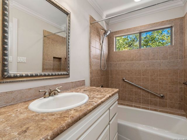 9 Rugby Lane, San Antonio, TX 78257